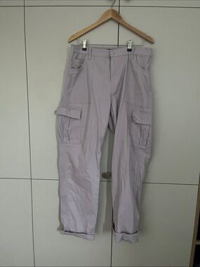 Aeropostale women’s  Light Lavender Cargo Pants